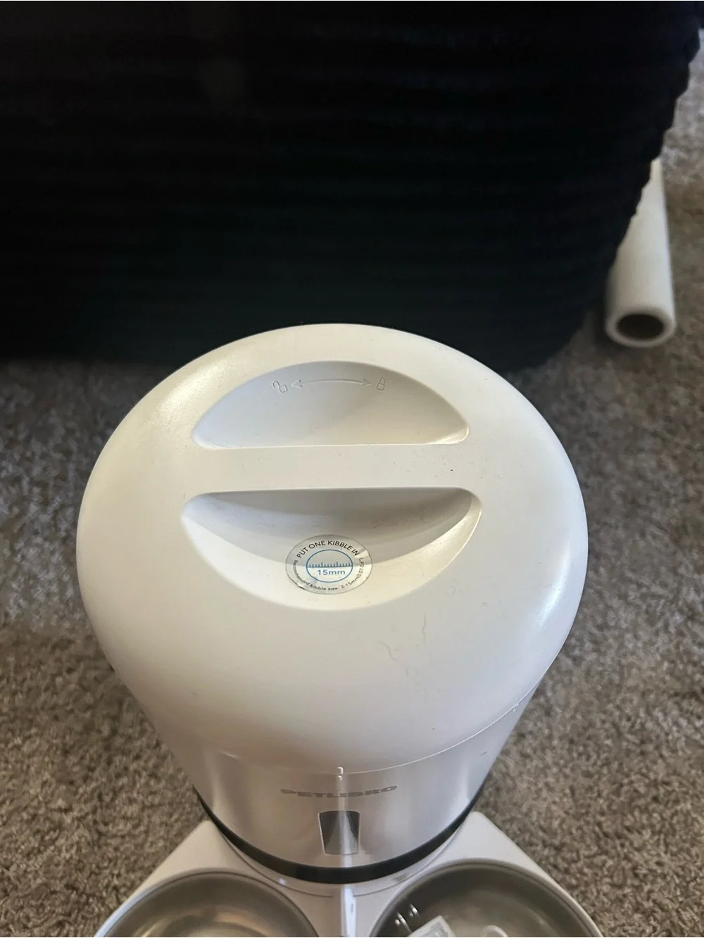 Petlibro automatic Pet Feeder with camera - White